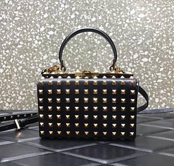 Valentino Rockstud Alcove Box Bag With All-Over Gold-tone Studs DAN0NO 19 cm