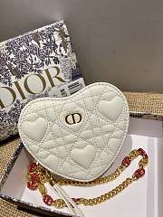 Dior Dioramour Caro Heart Pouch With Chain White S5097 Size 11 cm - 1