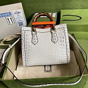 Gucci Diana Small Crocodile Tote Bag White 660195 Size 27 cm - 6