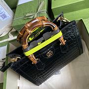 Gucci Diana Small Crocodile Tote Bag Black 660195 Size 27 cm - 3