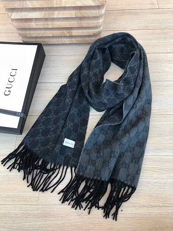 Gucci scarf 09