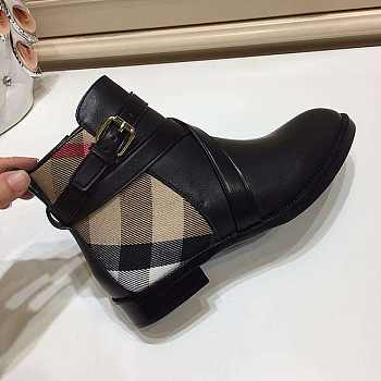 Burberry Boots 01