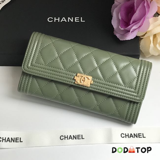 Chanel Long Wallet Olive Green Smooth Leather A80286 Size 19 cm - 1