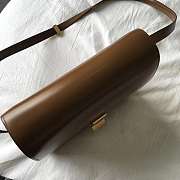 Celine Medium Classic Bag Camel 189173 Size 24 x 18 x 7 cm - 2