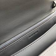 Celine Medium Classic Bag Gray 189173 Size 24 x 18 x 7 cm - 3