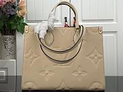 Louis Vuitton Onthego MM Cream M44925 Size 34 x 26 x 15 cm - 5