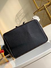 Louis Vuitton Neonoe MM Black M56963 Size 26 x 26 x 17.5 cm - 6
