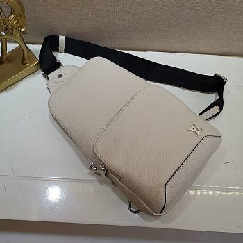 Louis Vuitton Avenue Sling Bag Taiga Leather M30801 Size 30 x 31 x 10 cm