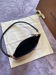 Burberry Olympia Pouch 80434051 Size 21 x 4 x 12 cm - 2