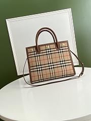 Burberry Small Vintage Title Bag 80252741 Size 32 x 15 x 25 cm - 1