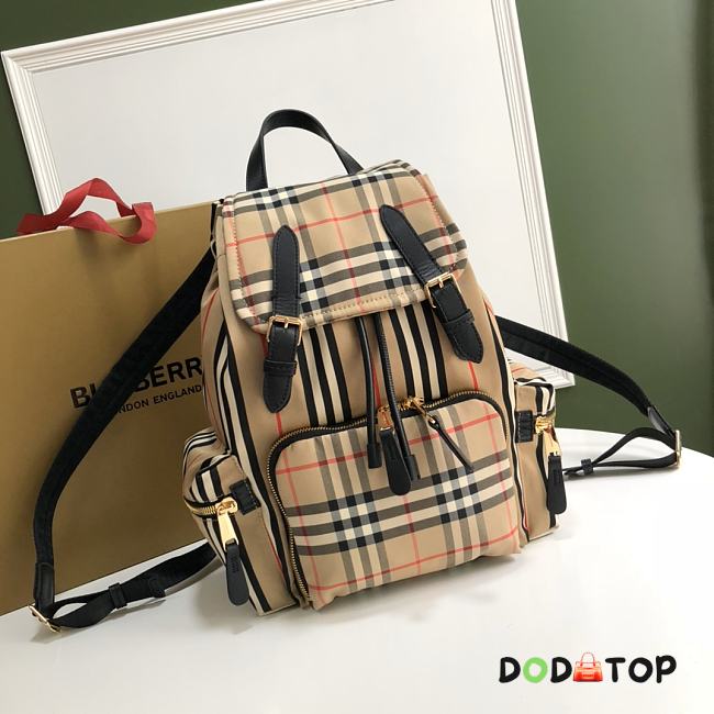 Burberry Backpack Vintage Check 06 Size 22 x 33 cm - 1