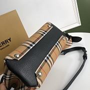 Burberry The Small Banner Vintage Check Black Size 25 x 12 x 19 cm - 4