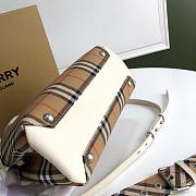 Burberry The Small Banner Vintage Check White Size 25 x 12 x 19 cm - 6
