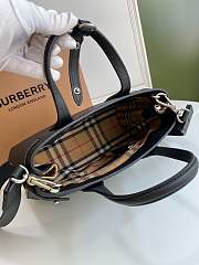 Burberry Small Banner in Black Grain Leather Size 26 x 12 x 19 cm - 3
