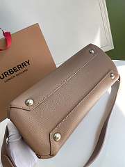 Burberry Small Banner in Beige Grain Leather Size 26 x 12 x 19 cm - 3