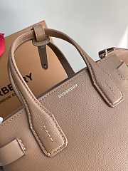 Burberry Small Banner in Beige Grain Leather Size 26 x 12 x 19 cm - 2