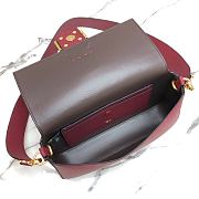 Fendi Baguette in Bordeaux Grain Leather 8BR600 Size 26 x 14 x 4 cm - 6