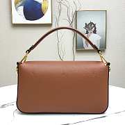 Fendi Baguette in Brown Grain Leather 8BR600 Size 26 x 14 x 4 cm - 2