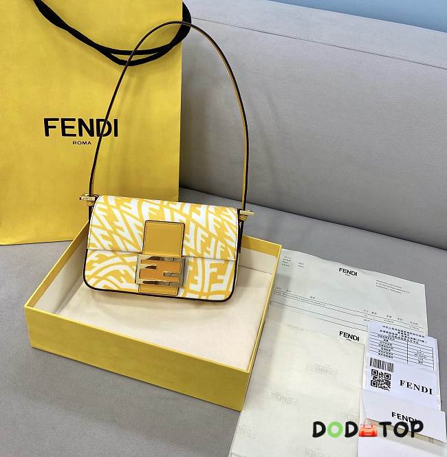 Fendi Mini Baguette 1997 Yellow 8BS049 Size 19 × 5 × 10 cm - 1