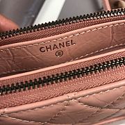 Chanel Gabrielle Clutch Light Pink A94505 size 18 cm - 4