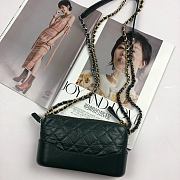 Chanel Gabrielle Clutch Dark Green A94505 size 18 cm - 1