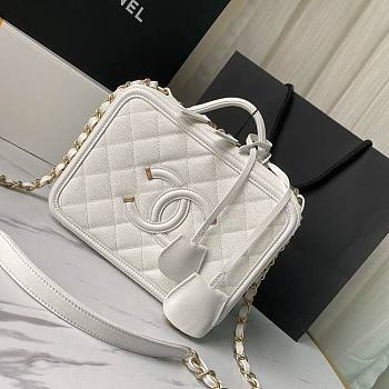 Chanel Vanity Bag in White A93343 Size 21 x 16 x 8 cm