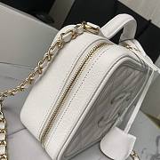 Chanel Vanity Bag in White A93343 Size 21 x 16 x 8 cm - 2