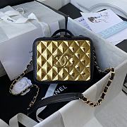 Chanel Vanity Bag Lambskin & Gold-Tone Metal Black AS2900 18 cm - 1
