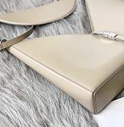 Givenchy Small Cut Out Bag With Chain Cream Size 27 x 27 x 6 cm - 3
