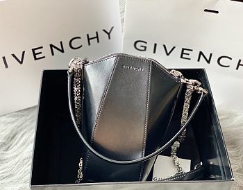 Givenchy Mini Antigona Vertical Bag Black 20 x 10 x 8.5 cm