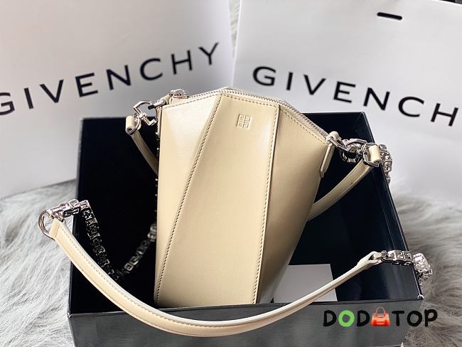 Givenchy Mini Antigona Vertical Bag Creme 20 x 10 x 8.5 cm - 1