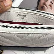 Chanel Gabrielle Clutch White/Black A94505 size 18 x 6 x 11 cm - 2