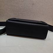 Louis Vuitton New Flap Messenger Black M30807 Size 28.3 x 18.3 x 4.3 cm - 4