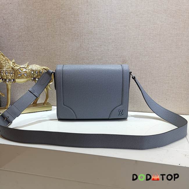 Louis Vuitton New Flap Messenger Gray M30807 Size 28.3 x 18.3 x 4.3 cm - 1
