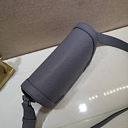 Louis Vuitton New Flap Messenger Gray M30807 Size 28.3 x 18.3 x 4.3 cm - 4