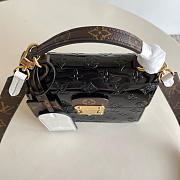 Louis Vuitton Spring Street Black Handbag M90375 Size 17 x 16 x 8.5 cm - 6