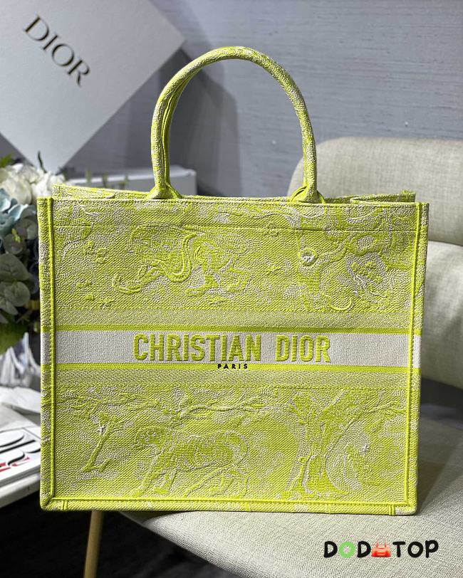 Dior Book Tote Lime Toile De Jouy Embroidery M1286 Size 41.5 x 32 x 15 cm - 1