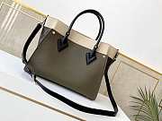 Louis Vuiton On My Side MM Green/Latte Beige M55302 Size 30.5 x 24.5 x 14 cm - 2