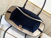 Louis Vuiton On My Side MM Navy/Creme M55933 Size 30.5 x 24.5 x 14 cm - 5