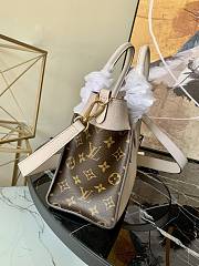 LV On My Side PM Greige M57729 Size 25 x 20 x 12cm - 3