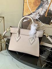 LV On My Side PM Greige M57729 Size 25 x 20 x 12cm - 5
