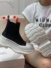 Alexander McQueen Boots Leather in Black - 3