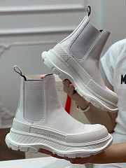 Alexander McQueen Boots Leather in White - 3