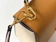 Louis Vuitton Twist MM Caramel M55851 Size 23 x  17 x  9.5 cm - 5