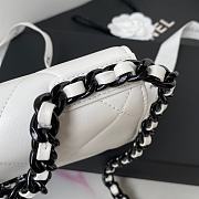 CHANEL 19 Wallet on Chain Glossy Calfskin AP0957 Size 19.2 x 12.3 × 3.5 cm - 6