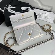 Chanel 19 Wallet On Chain 2021 White AP0957 Size 19 x 12.3 x 3.5 cm - 2