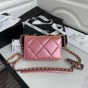 Chanel 19 Wallet On Chain 2021 Pink AP0957 Size 19 x 12.3 x 3.5 cm - 2