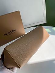 Burberry Check Note Crossbody Bag Brown 80211111 Size 25 x 18 x 8.5 cm - 2