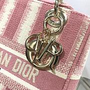 Dior Lady Pink D-Stripes M0565 Size 24 x 20 x 11 cm - 6
