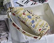 Dior Saddle Flower In Beige Embroidery M0446 Size 25.5 x 20 x 6.5 cm - 5